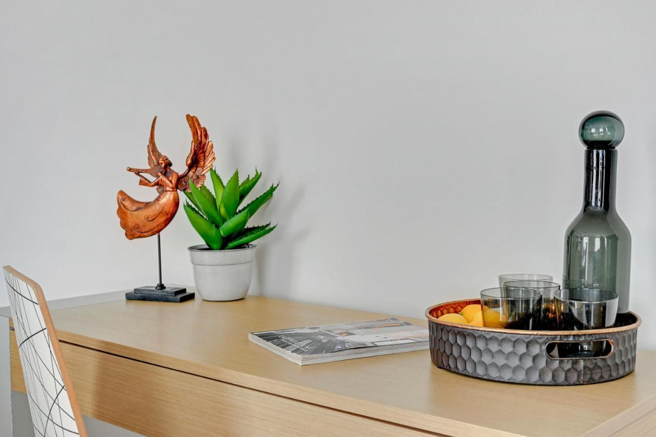 Premium Residence By Welcome Apartment グダニスク エクステリア 写真